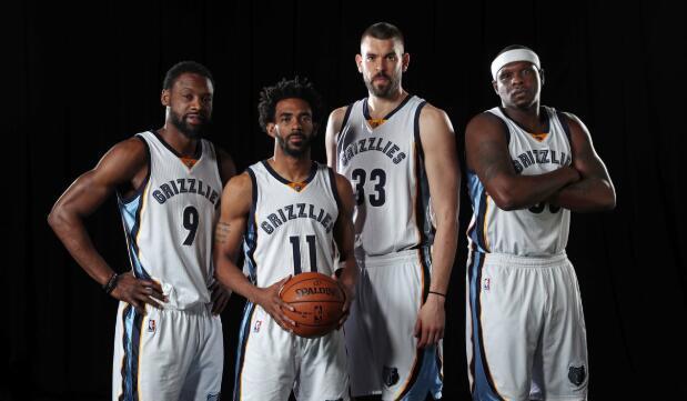 弱侧协防到 弱侧协防到